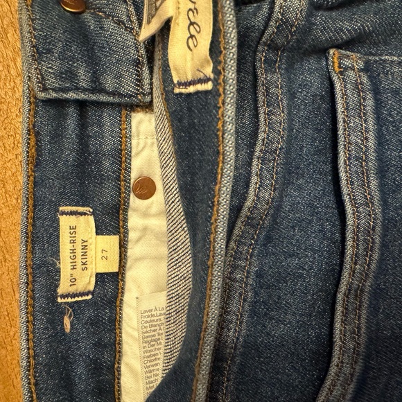 Madewell High-Rise Skinny Jeans in Classic Blue - Picture 2 of 4